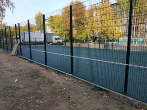 Забор на спортивную площадку 40 метров фото в Северном